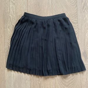 Uniqlo Black Pleated Mini Skirt